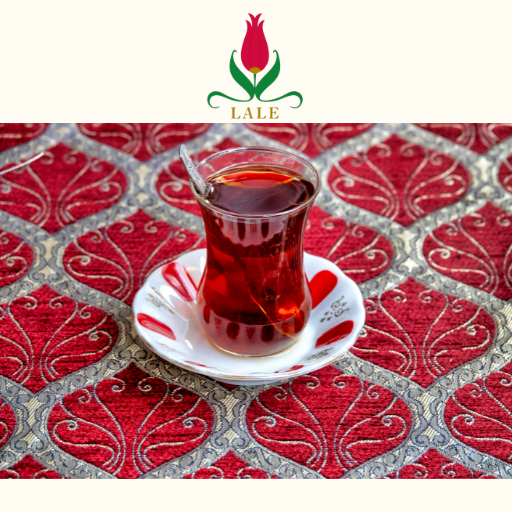 ☕ 食後は、トルコの定番「チャイ」でほっとひと息